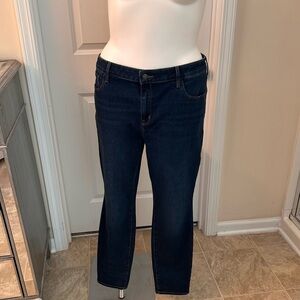 Old navy. Pop icon skinny jeans. Size 18 jeans. Skinny jeans. Dark wash jeans.